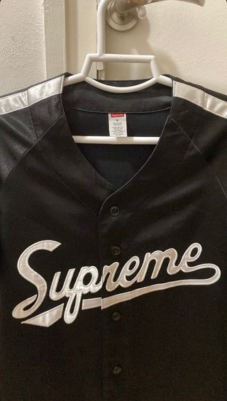 Camiseta de béisbol marca Supreme