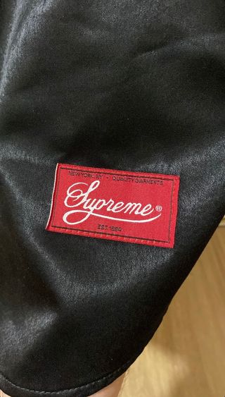 Camiseta de béisbol marca Supreme