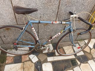 Bicicleta de carreras antigua Torrox