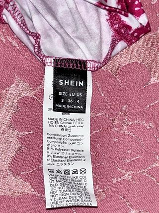 Top rosa y blanco estampado