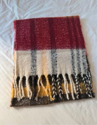 Bufanda cuadros oversize Mango