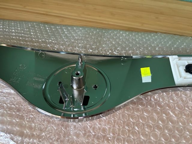 Embellecedor cromado delantero Skoda (nuevo)