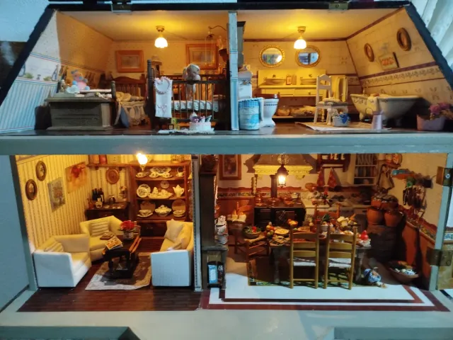 Casa de muñecas con luz