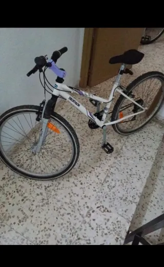 Bicicleta Decathlon Blanca