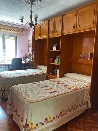 2 Camas Abatibles con Armarios Madera de Cerezo