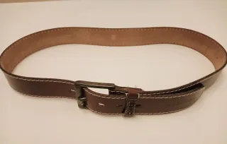 Cinturón de cuero marrón