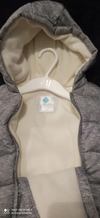 Buzo de bebe gris con manoplas