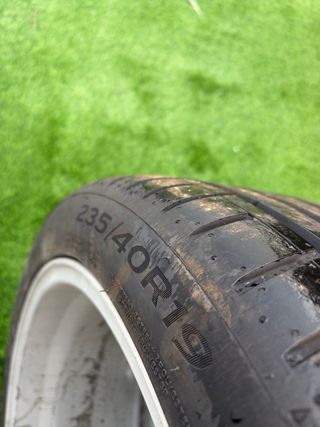 Llantas Tesla 19 pulgadas con neumáticos