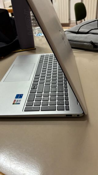 Portátil HP i5 512GB SSD 16GB RAM