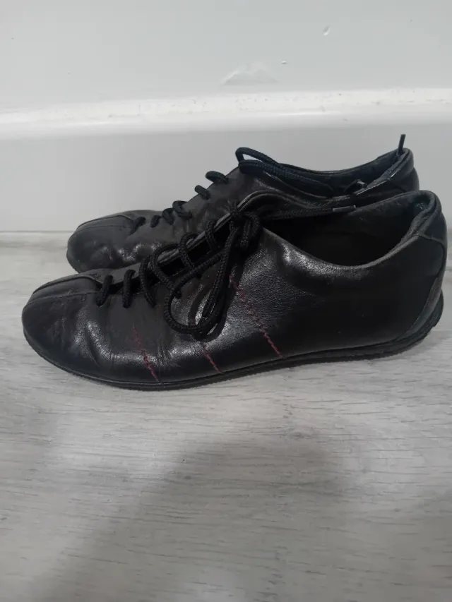 Zapatos de piel mujer. No hago envíos.