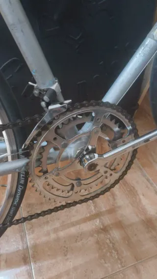 Bicicleta carretera vintage plata