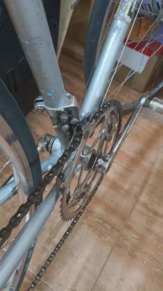 Bicicleta carretera vintage plata