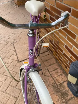 Bicicleta Morada BH Bolero