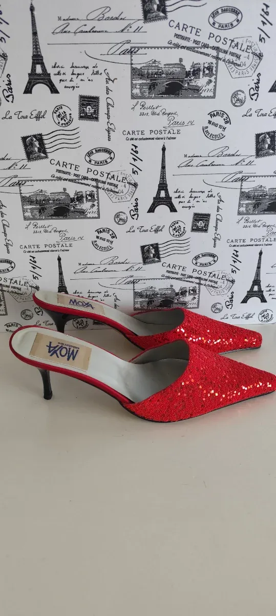 Sapatos MOYA vermelhos com lantejoulas
