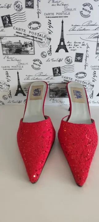 Zapatos MOYA rojos con lentejuelas