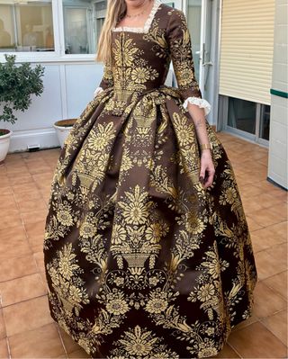 Traje de Fallera Marrón y Dorado