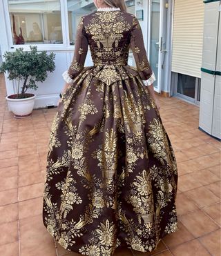 Traje de Fallera Marrón y Dorado