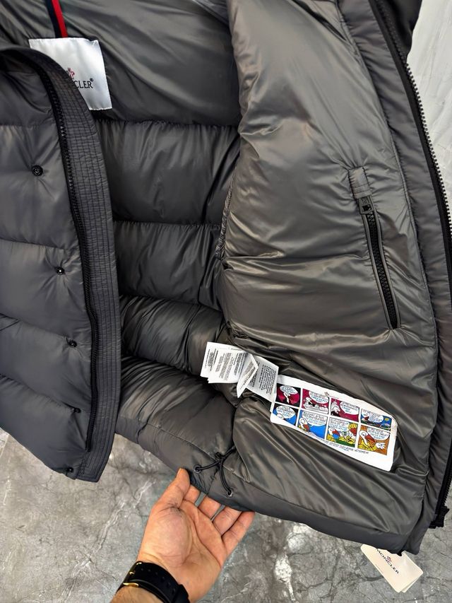 Abrigo Moncler Edición Limitada Negro