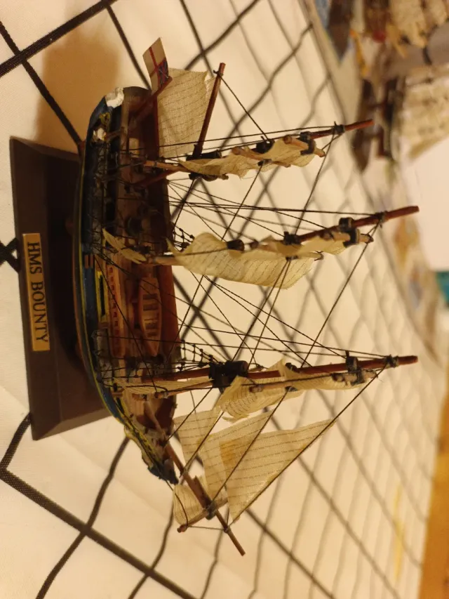 Navi in miniatura da collezione