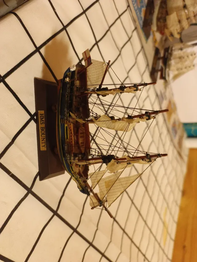 Navi in miniatura da collezione