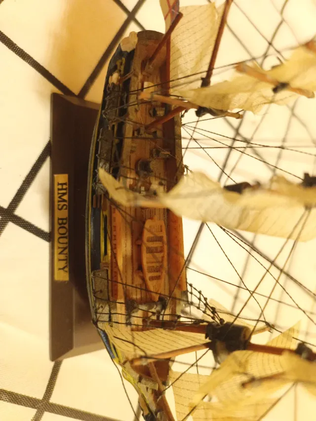 Navi in miniatura da collezione