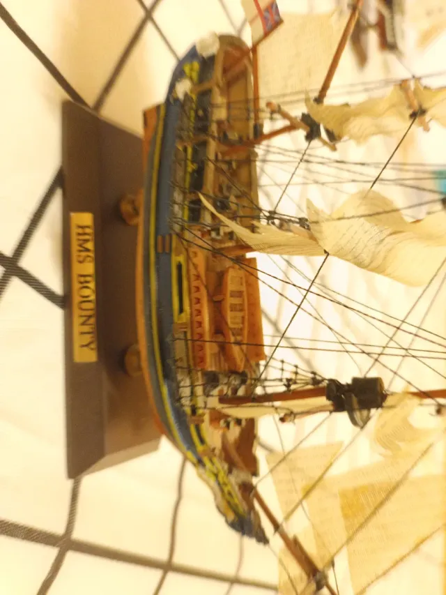 Navi in miniatura da collezione