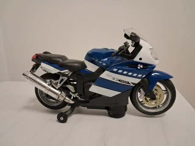 Moto Xon con luces, sonido y movimiento