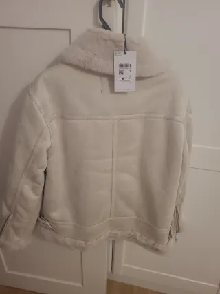 Cazadora beige con borreguito