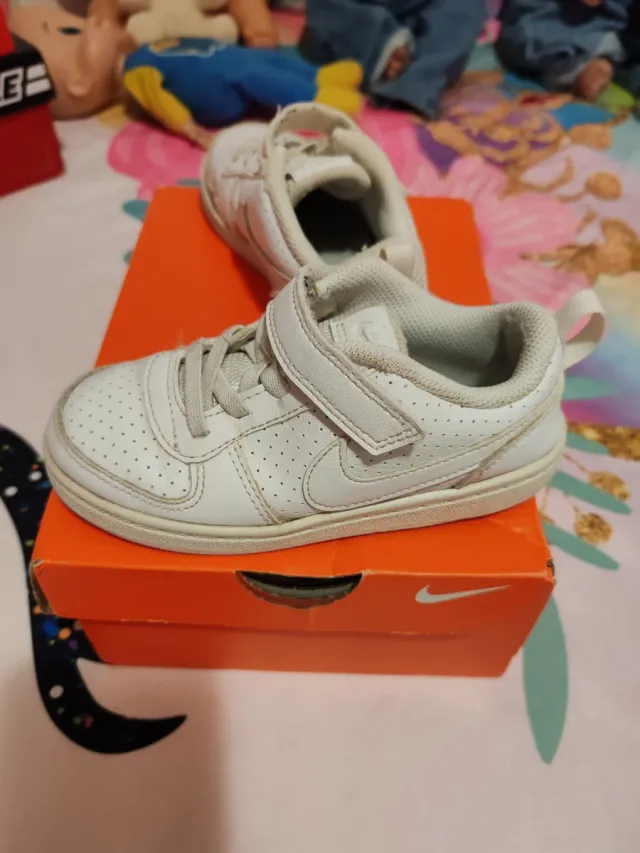 Botines Nike y Adidas Niña Talla 26