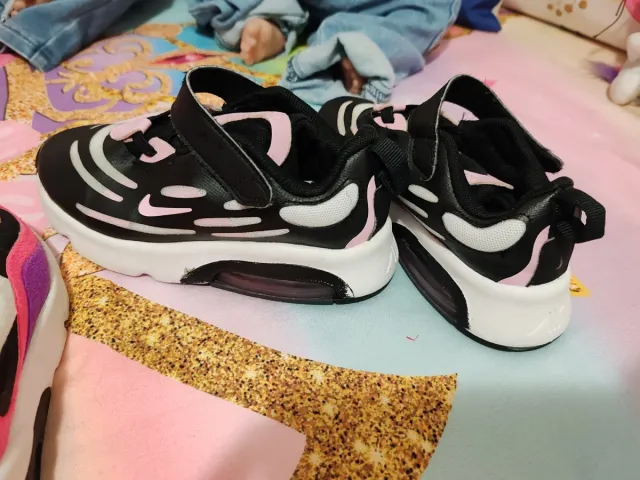 Botines Nike y Adidas Niña Talla 26