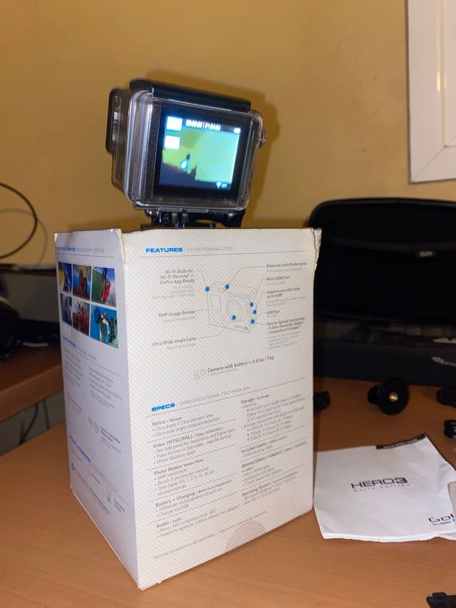 GoPro HERO3 com tela e acessórios