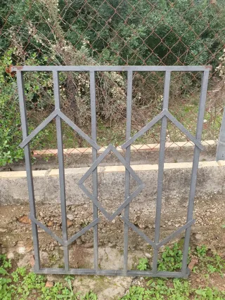 Reja de hierro forjado decorativa