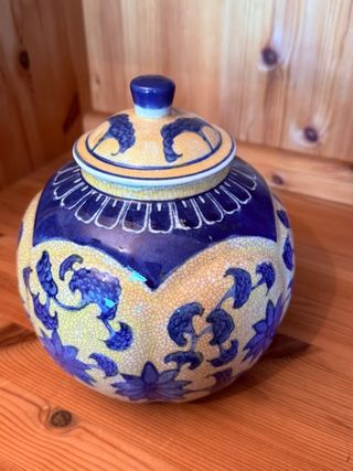 Jarrón Bombonera Cerámica Azul y Beige