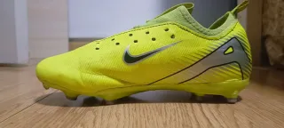 Botas de fútbol para niño talla 34
