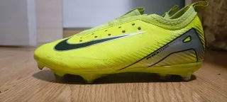 Botas de fútbol para niño talla 34