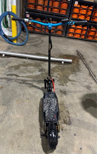 Patinete Eléctrico ( NECESITA FRENOS)