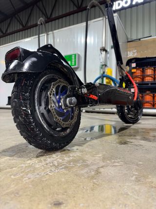 Patinete Eléctrico ( NECESITA FRENOS)