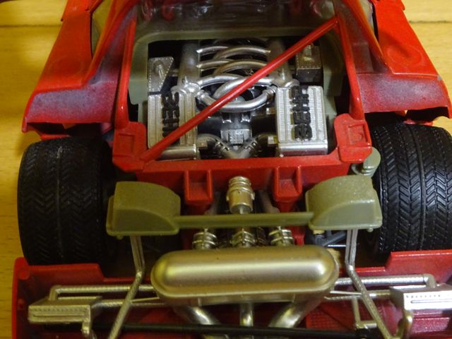 Ferrari F40 1:18 (1987)