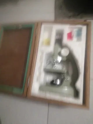 Microscopio con maletín