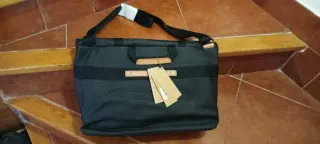 Mochila Bandolera Lojel A3 sin usar