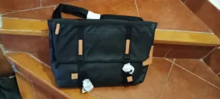 Mochila Bandolera Lojel A3 sin usar