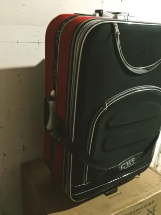 Maleta CMF negra con ruedas