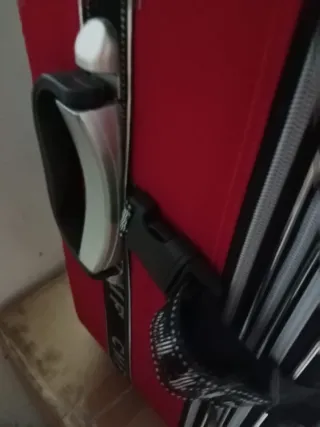 Maleta CMF negra con ruedas