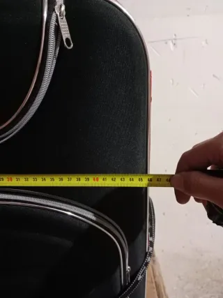 Maleta CMF negra con ruedas