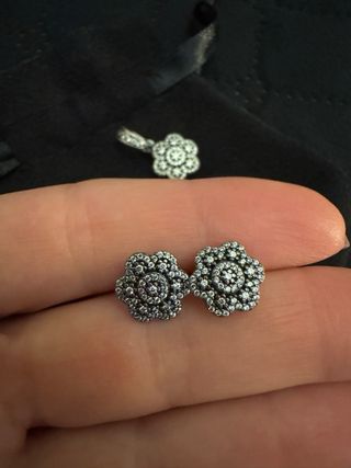 Pendientes y Colgante Pandora Flores Circonitas