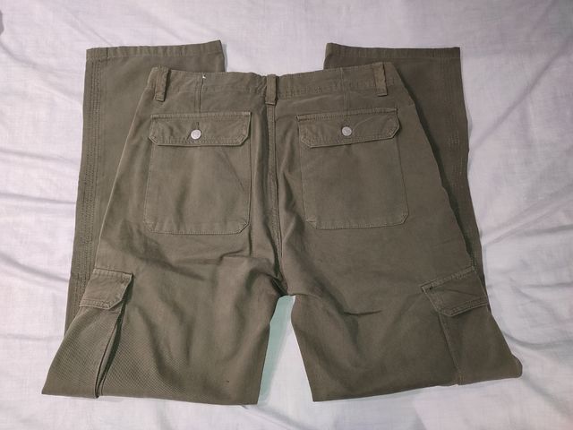 Pantalón cargo Pull&Bear Talla 40 Verde Oliva