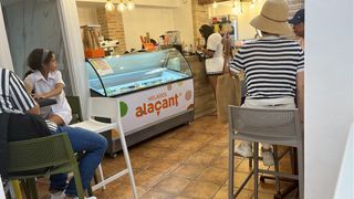 Heladería en funcionamiento