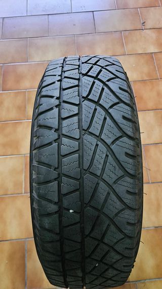 Neumático Michelin Latitude 215/65 R16