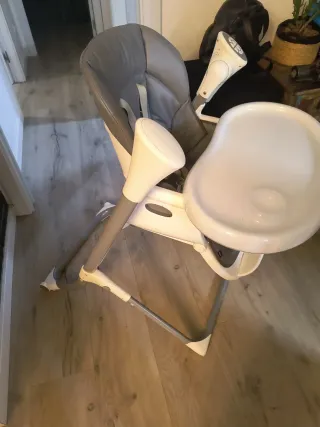 Trona-balancín Linelo