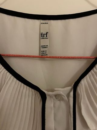 Blusa Zara Blanca con Volantes